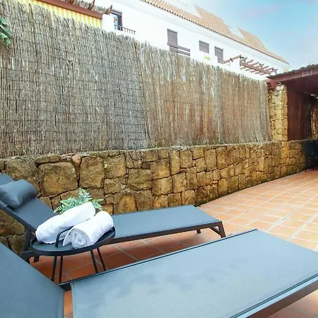 Apartamento Reformado En Milla De Oro - *